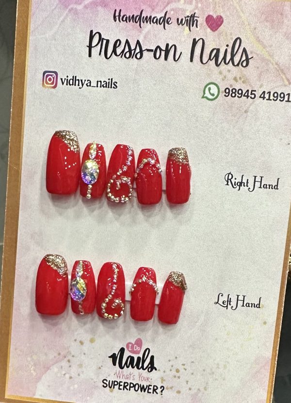 Red Gleam Nails